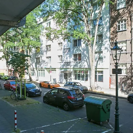 Apartment Veyo Dusseldorf